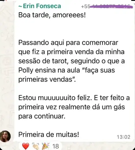 Aluna comemora a primeira venda da sessao de tarot